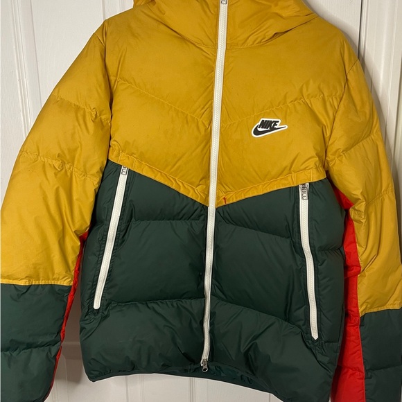Nike Puffer Jacket - Picture 4 of 5